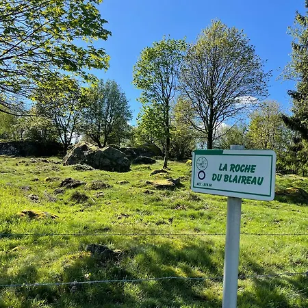 Le Cosy De Bouvacote Avec Vue Panoramique Et Sauna Apartman